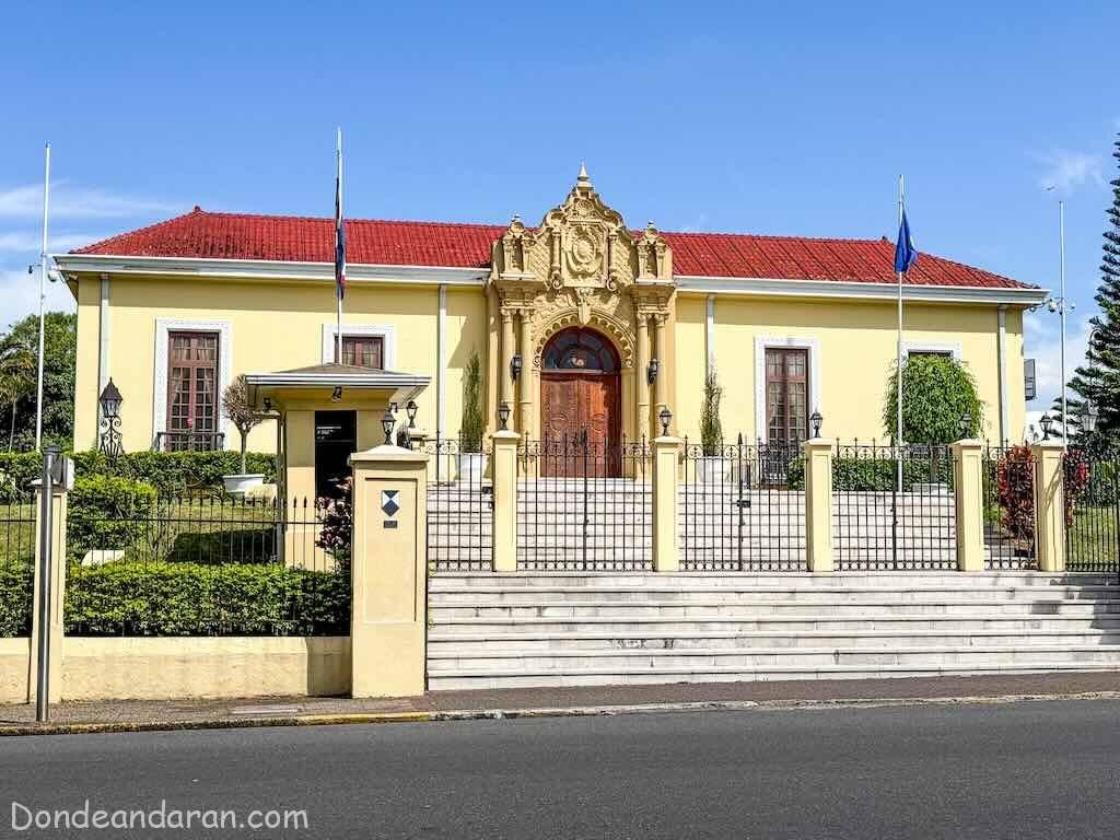 Casa Amarilla en San José de Costa Rica.