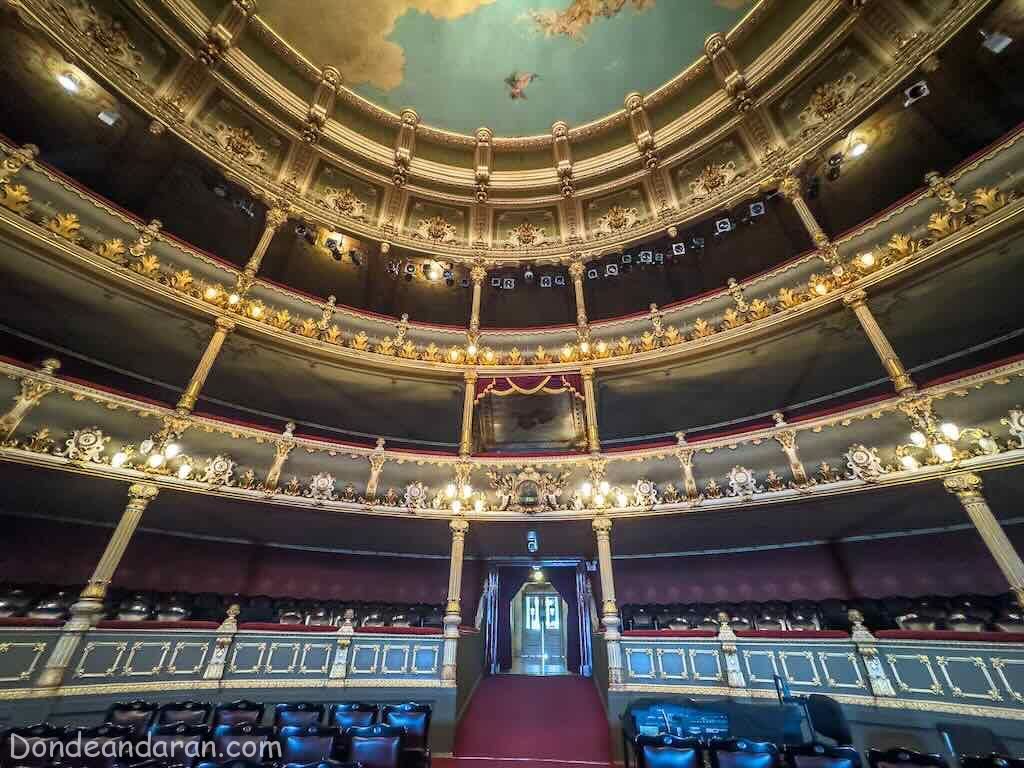 Interior del Teatro Real de San José de Costa Rica.