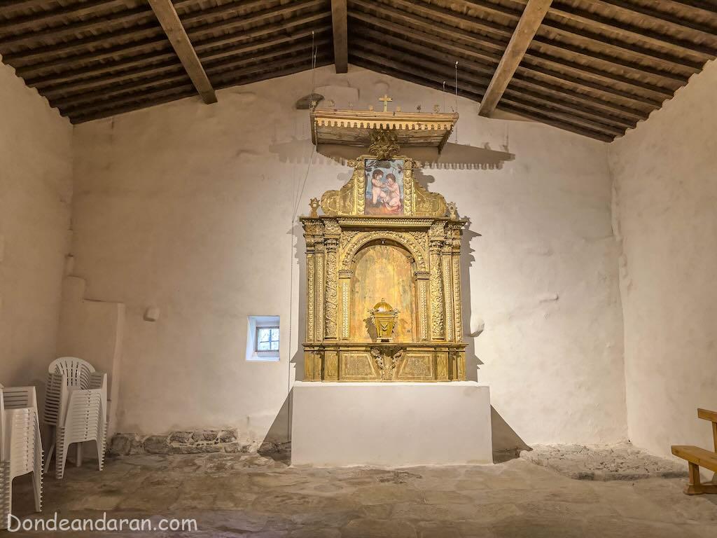 Retablo de la ermita de Nuestra señora de Fernandiel.