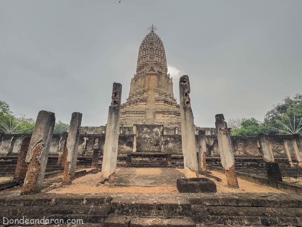 Wat Phra Sri Mahathat Chaliang