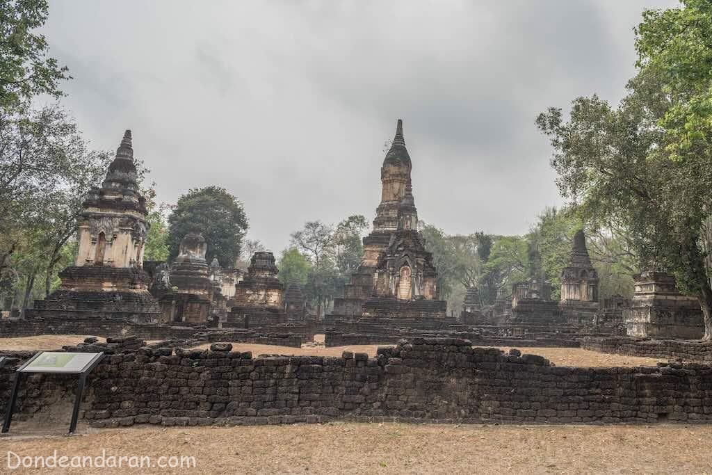 Wat Chedi Chet Thaeo, Si Satchanalai.