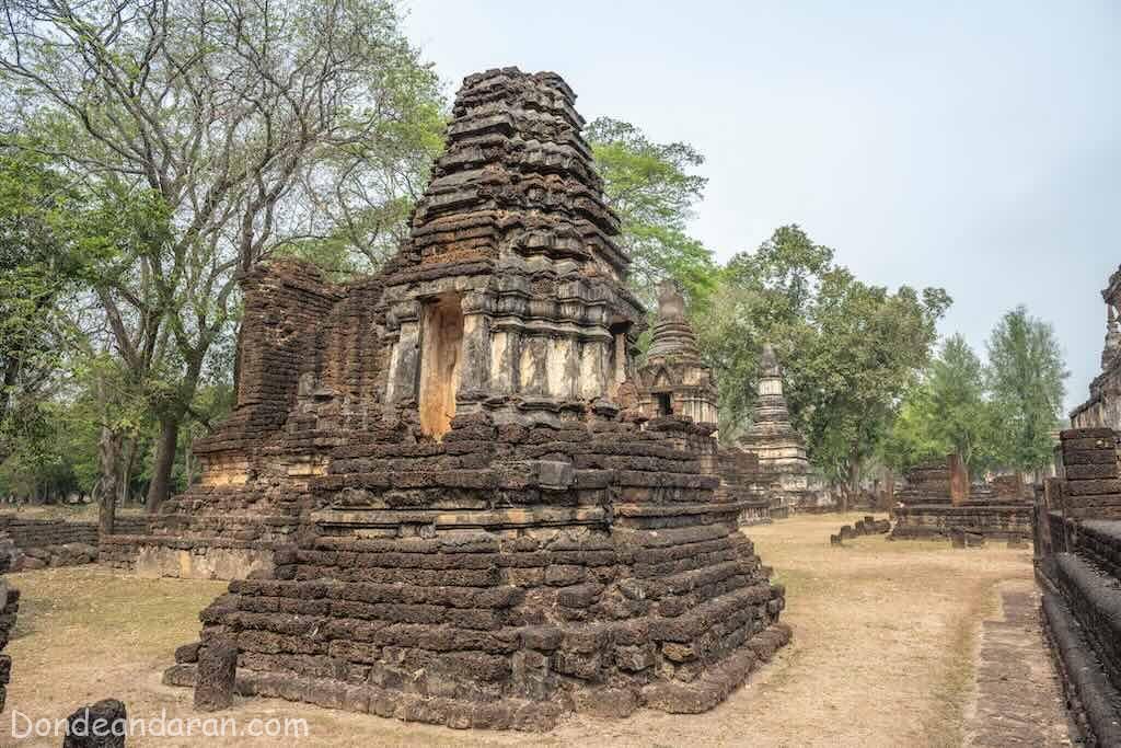 Wat Chedi Chet Thaeo, Si Satchanalai.