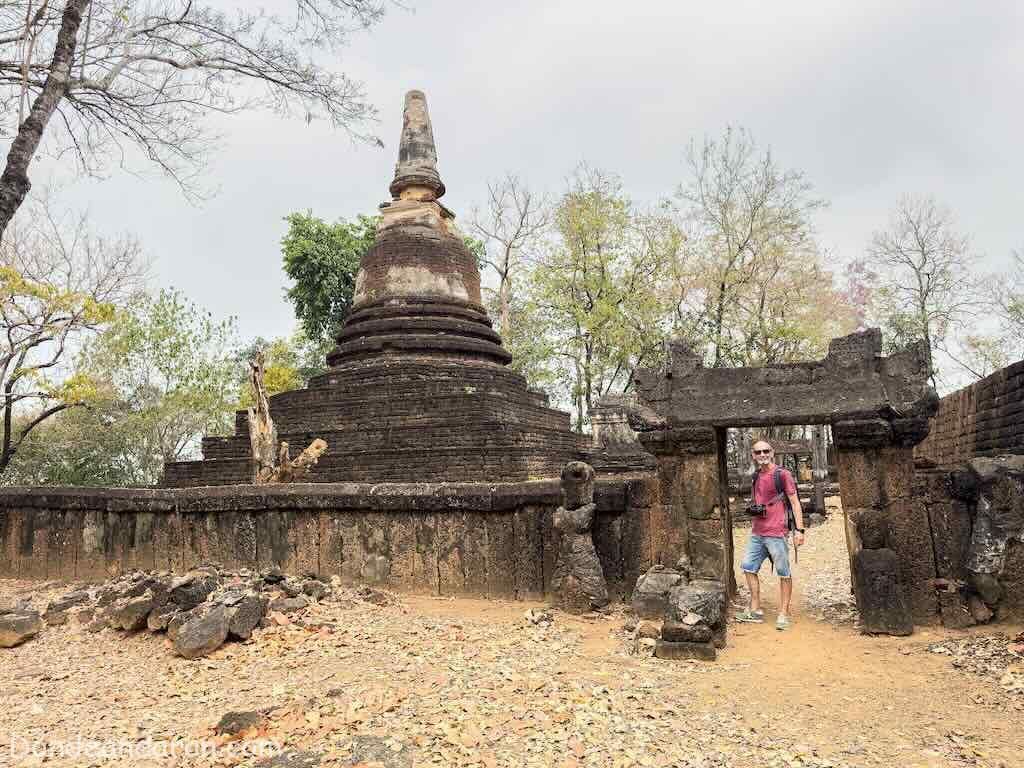 Wat Khao Suwankhiri, Si Satchanalai.