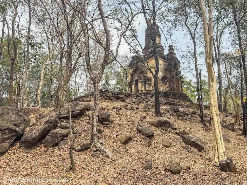 Wat Chedi Kao Yot, Si Satchanalai.
