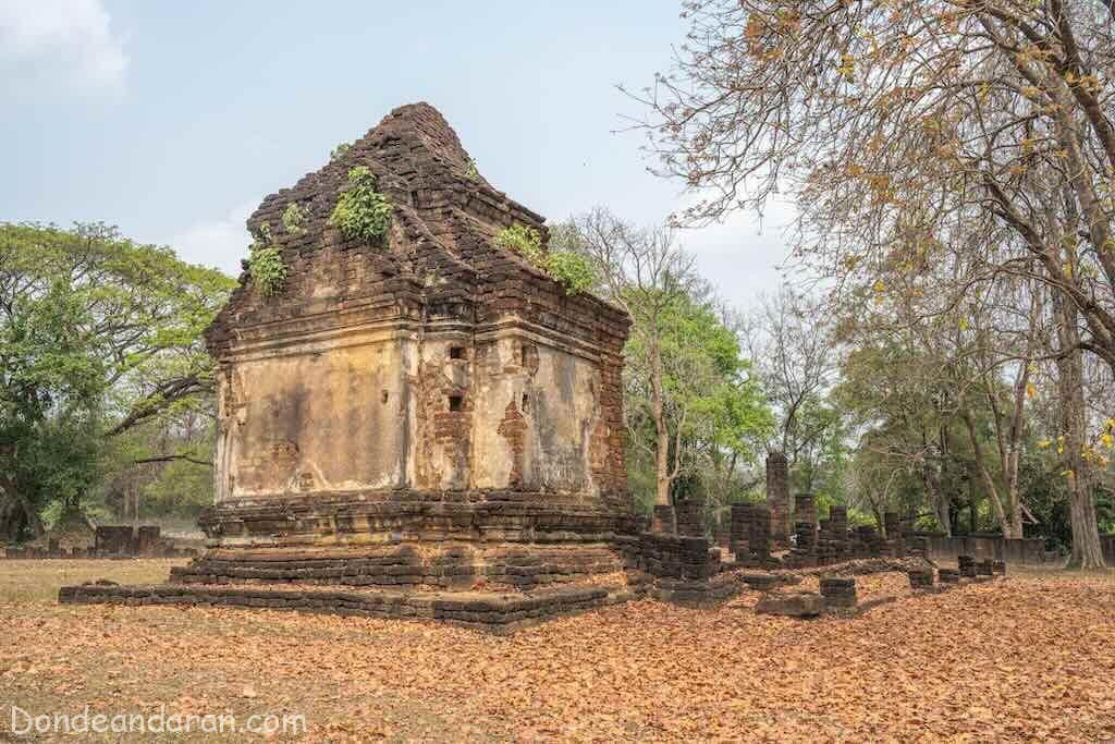 Wat Sa Khai Nam, Si Satchanalai.