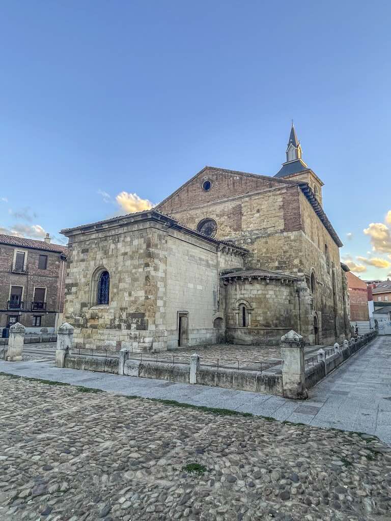 León.