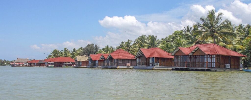 Cabañas en los backwaters. Kerala.