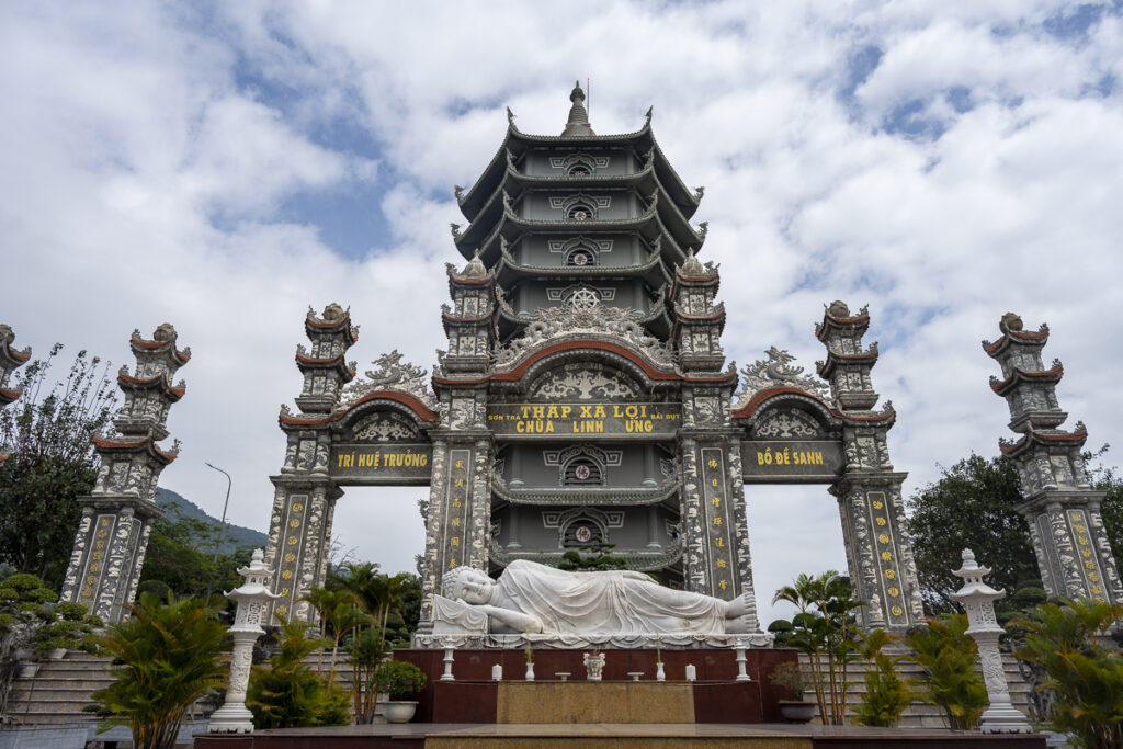 Visitando a la Dama Buda (Lady Buddha)