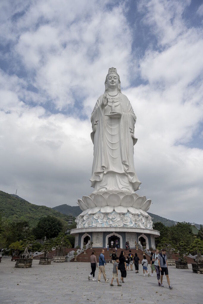 La Dama Buda (Lady Buddha)