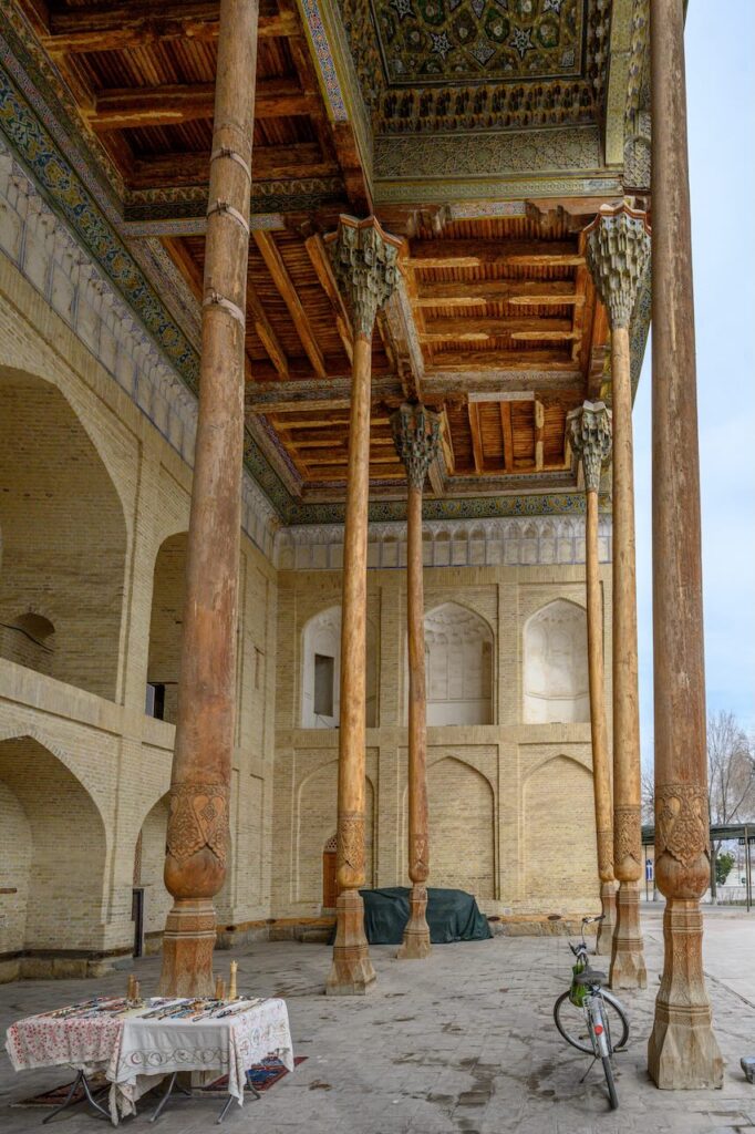 Mezquita de Bolo Hauz, Bujará.