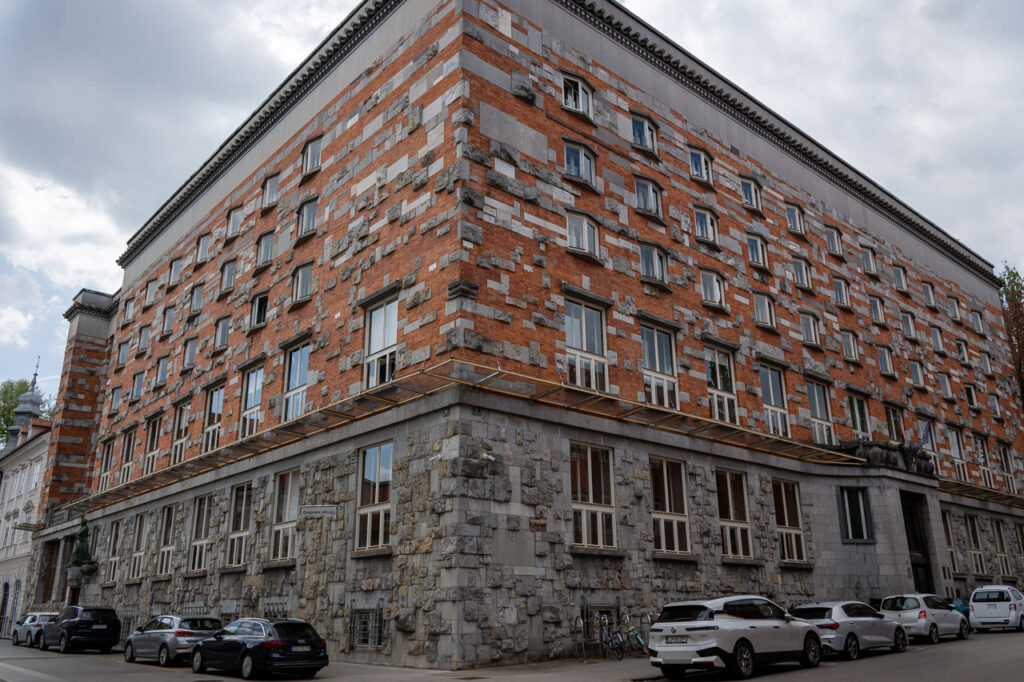 Biblioteca Nacional y Universitaria de Eslovenia