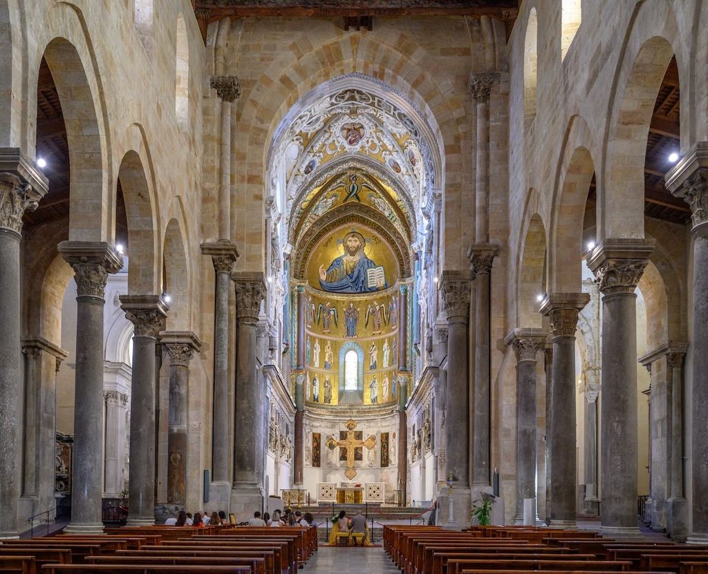 Nave central de la Catedral de Cefalú.
